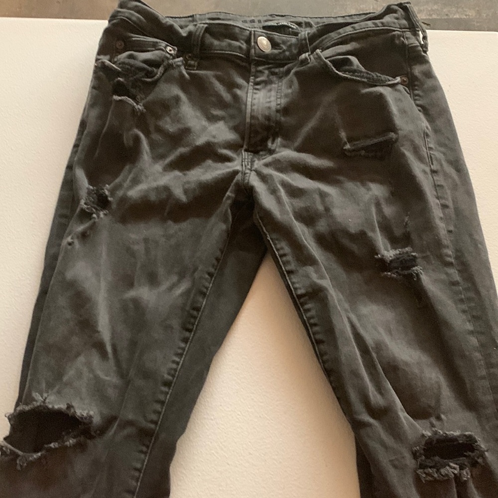 Gray, ripped American Eagle jeans, men’s medium